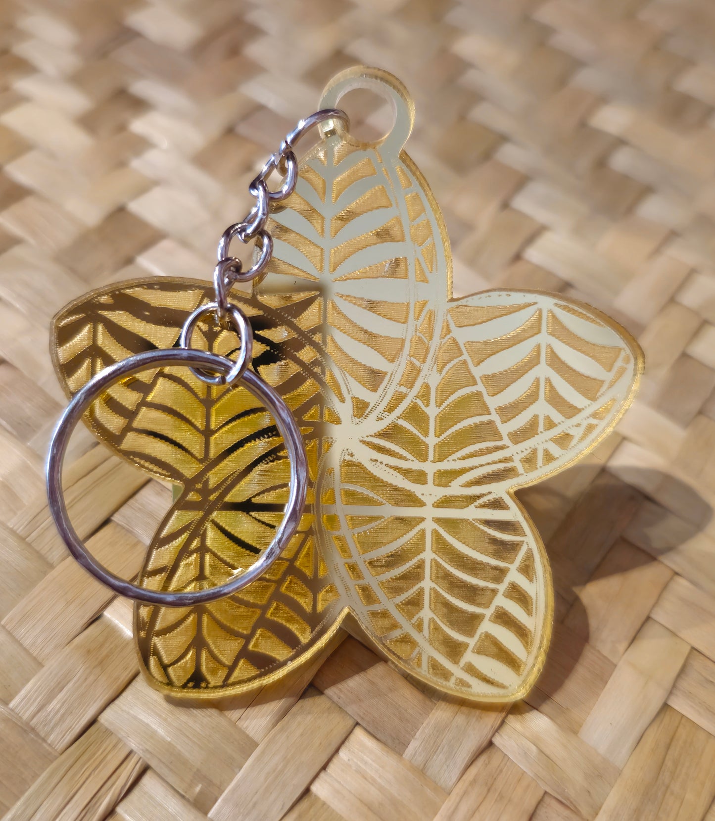 Frangipani Tongan pattern keychain