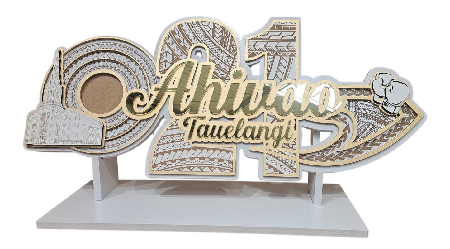 CDW235 - Temple and 21 engraved key