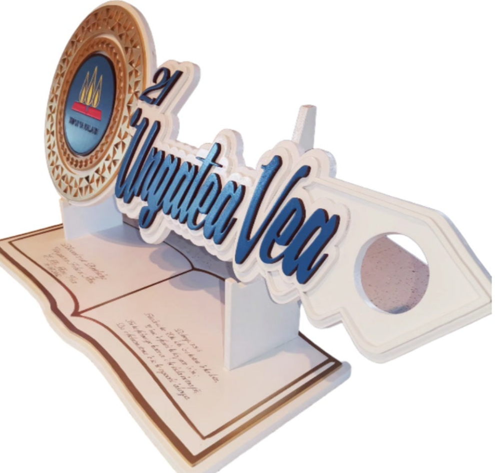 CDW207 - Tongan pattern with logo