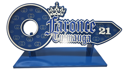 CDW226 - Gucci logo key with crown