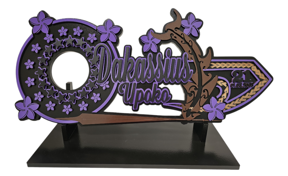 CDW86 - Cook Island whale & spear