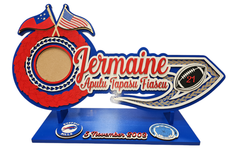 CDW74 - Ula fala with flags